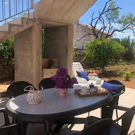 Apartman 154 - 3 Bedroom Ilovik