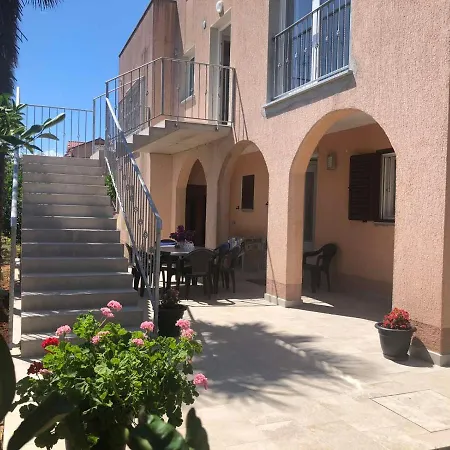 Apartman 154 - 3 Bedroom Ilovik